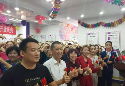 乌鲁木齐西北路店开业现场