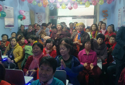 新疆玛纳斯文化广场店开业现场